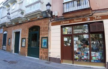 La librería Manuel de Falla reabrirá al público el próximo 26 de junio.