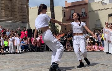 Cádiz en Danza