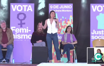 Irene Montero interviene en un acto de la campaña electoral