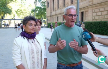 Cañamero atiende a los medios durante el transcurso de la campaña