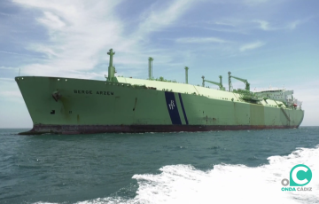 El buque gasero Berge Arzew en la Bahía de Cádiz