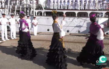 Bailes de la tierra dieron la bienvenida a La Dama Blanca