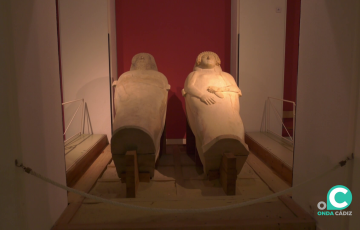 Los sarcofagos fenicios una de los joyas de la institución