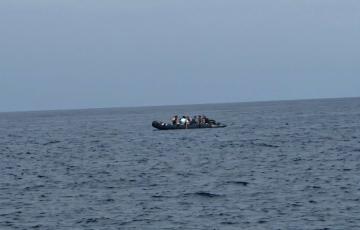 La embarcación rescatada en aguas frente a las costas gaditanas