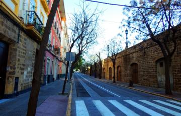 El varón, de unos 30 años, fue trasladado al hospital Puerta del Mar