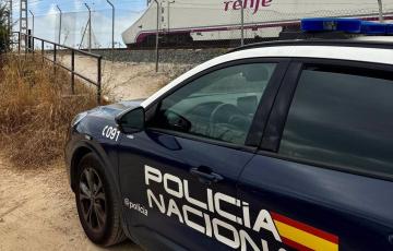 Un vehículo de la Policía Nacional en la estación de tren de El Puerto de Santa María