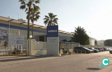 Entrada la factoria de AIRBUS en Puerto Real.