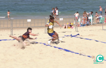 Uno de los encuentros celebrados en la instalación deportiva referente del verano en Cádiz