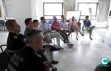 Primera reunión de Caminos Seguros en la Jefatura de la Policía Local. 