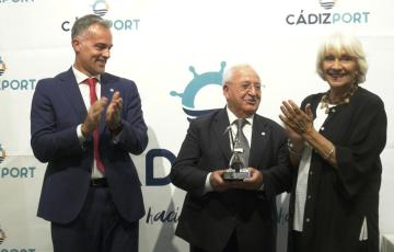 Daniel Macpherson, presidente CádizPort, Emilio Medina, empresario, Teófila Martínez, presidenta APBC