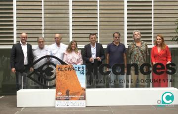 Foto de familia de la presentación del cartel de la nueva edición de Alcances. 