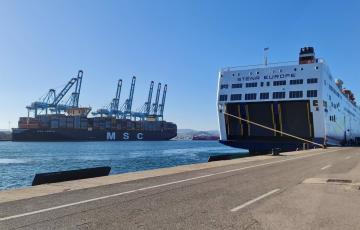  Vista del Puerto de Algeciras.