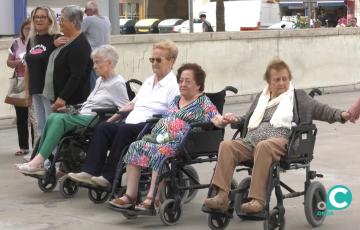 Alzheimer Cádiz conmemora el día mundial de la enfermedad bajo el lema 'Somos específico'.