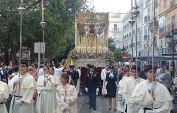 La Virgen de la Merced por las calles de Cádiz este domingo 22 de septiembre. 