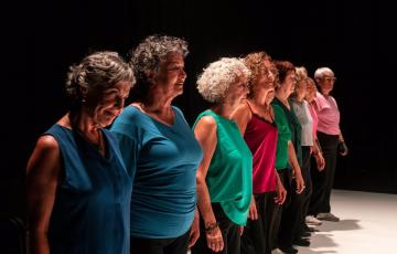 Una escena de 'Principiantes', la danza colectiva de Carlota Mantecón