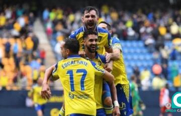 Chris celebra el segundo tanto que ha certificado la victoria (Foto: Cádiz CF)