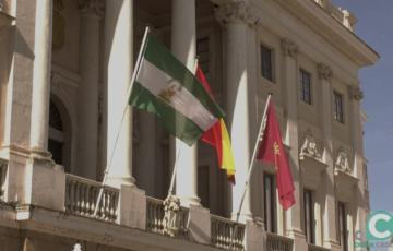 La fachada del Ayuntamiento de Cádiz.