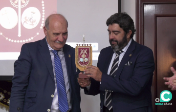 Momento del acto celebrado en el Consejo de Hermandades y Cofradías de Cádiz. 