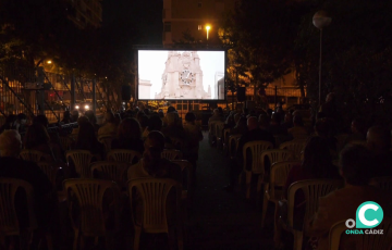 Mucho público se congregó para seguir esta obra filmica sobre el desaparecido autor