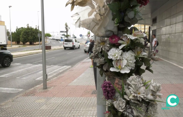 Las muestras de dolor y memoria sigue presentes en la Avenida de Las Cortes