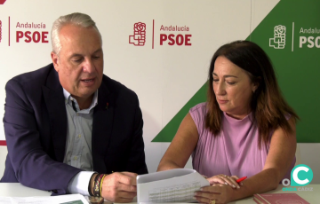 El secretario general del PSOE de Cádiz con la secretaria general de CCOO, Inmaculada Ortega