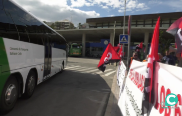 Un momento de la protesta en la estación de autobuses de Cádiz