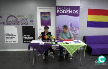 Un momento de la rueda de prensa celebrada en la sede de la formación morada