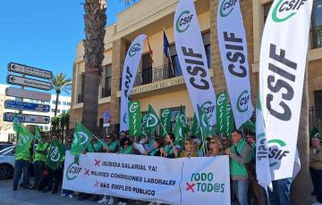 Imagen de la manifestación que se ha llevado a cabo este lunes en Cádiz 