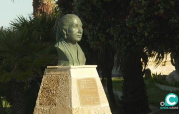 Monumento a La Perla de Cádiz, figura a la que se dedicará el Día del Flamenco. 