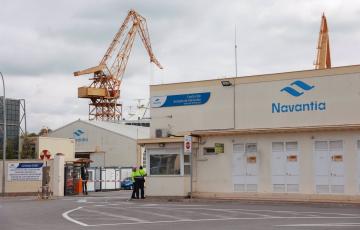 Vista exterior de la entrada de los astilleros de Navantia en Cádiz.