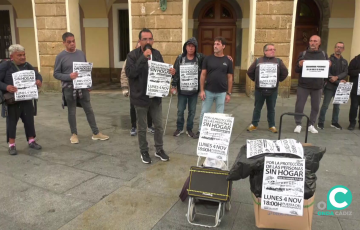 Un momento de la movilización en la plaza de San Juan de Dios