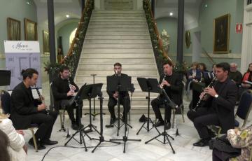 La Navidad suena a ritmo de clarinete.