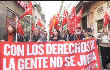 Los partidos políticos de izquierda han acompañado a los sindicatos mayoritarios en esta manifestación