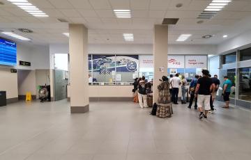 Interior de la estación marítima tarifeña en una foto de archivo