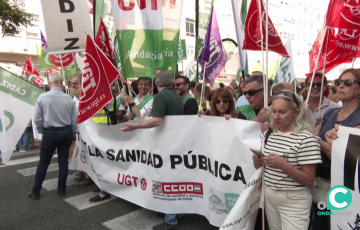 Cabecera de la concentración este jueves en la capital gaditana