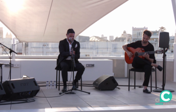 El cantaor gaditano en un momento de la actuación que abrió el ciclo cultural