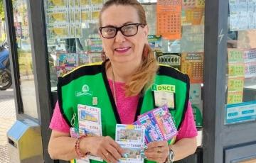 Adela Muñiz, vendedora de la ONCE