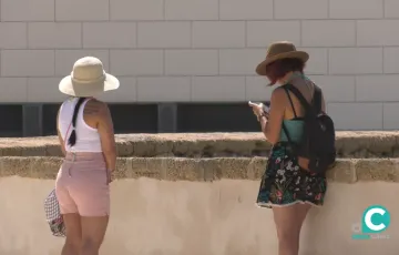 El calor continúa esta semana, aunque a partir del jueves habrá un descenso progresivo de las temperaturas. 