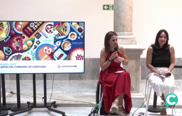 Un momento de la presentacion de la artista en el acto celebrado en la Casa del Carnaval