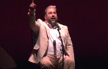 La 'Filosofía' de José Anillo inunda el Falla.