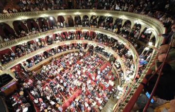 Interior del Gran Teatro Falla durante del certamen de agrupaciones. 