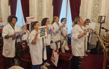 Momento de la movilización en el Ayuntamiento