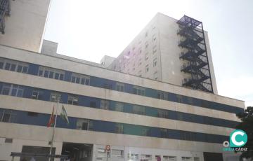 Exterior del Hospital Universitario de Puerta del Mar. 