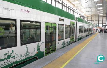 Imagen del tranvía de la Bahía de Cádiz. 