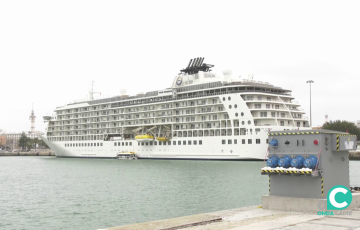 Buque de pasajeros en una imagen de archivo