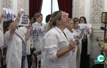 Un momento de la movilización de este jueves en el Ayuntamiento