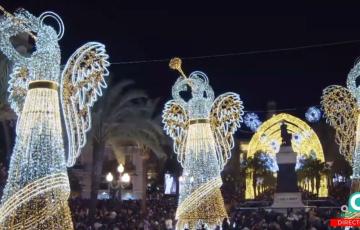 La bailaora María Moreno ha sido la encargada este año de protagonizar el espectáculo de luces y el encendido final