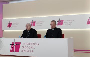 El secretario general de la CEE en una rueda de prensa este viernes