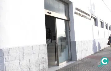 Entrada del Centro Fermín Salvochea de Cádiz. 