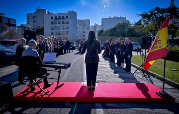 La Constitución de 1978 une a todas las instituciones gaditanas como símbolo de encuentro y concordia.